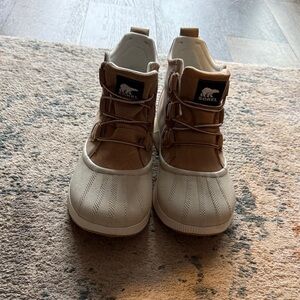 Sorel Brown and White Winter Boots